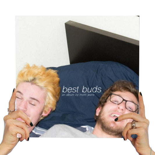 MOM JEANS. - BEST BUDS
